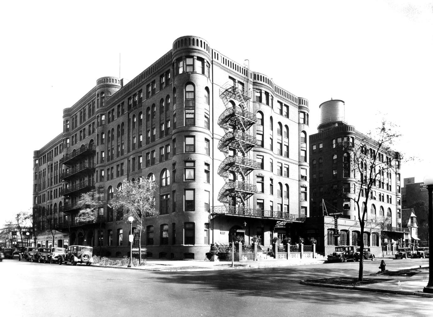 Hyde Park Hotel 2.png